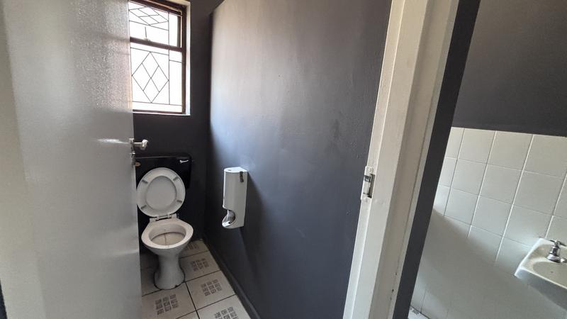 To Let Commercial Property for Rent in Montague Gardens Western Cape